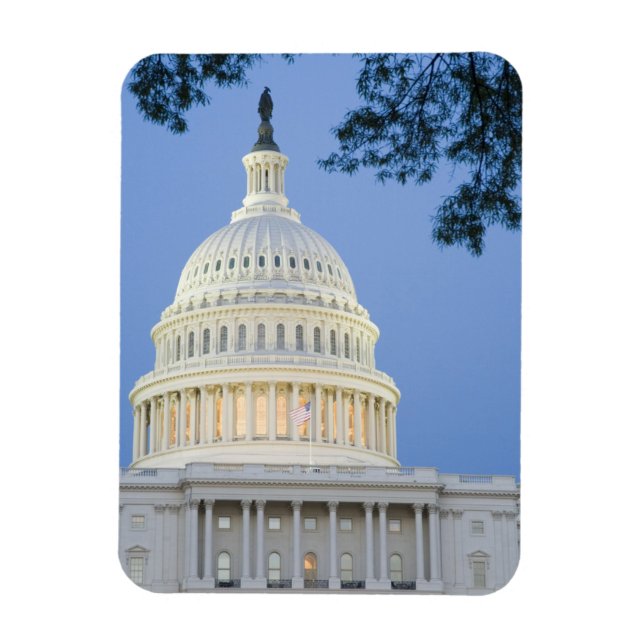 Imán Capitolio de EE. UU. al anochecer, Washington D.C. (Vertical)