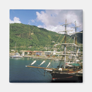 Imán Caribe, Santa Lucía, Soufriere. Barcos en