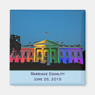 Imán Casa Blanca en luces del arco iris, el 26 de junio
