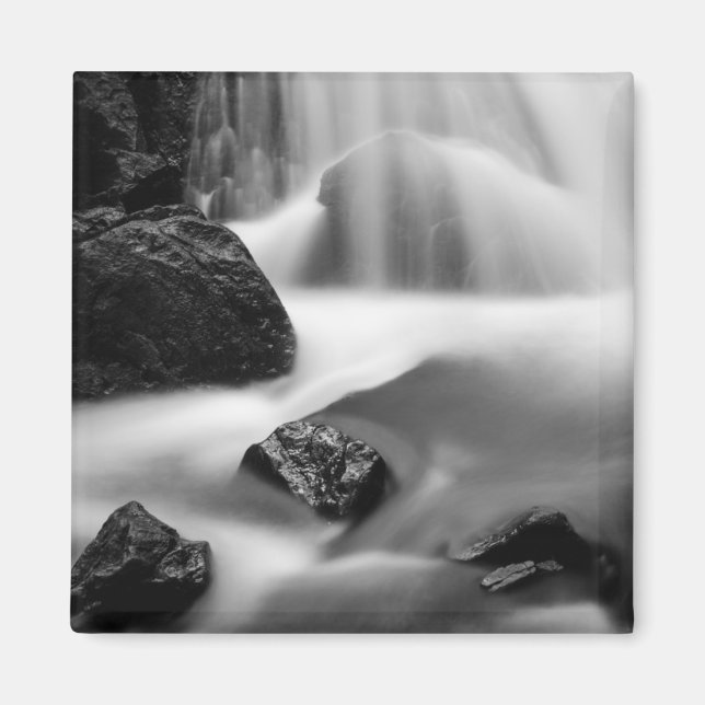 Imán Cascada en B&W, California (Frente)