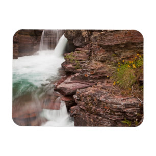 Imán Cascada St Mary en el Parque Nacional Glaciar en