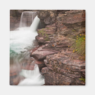 Imán Cascada St Mary en el Parque Nacional Glaciar en