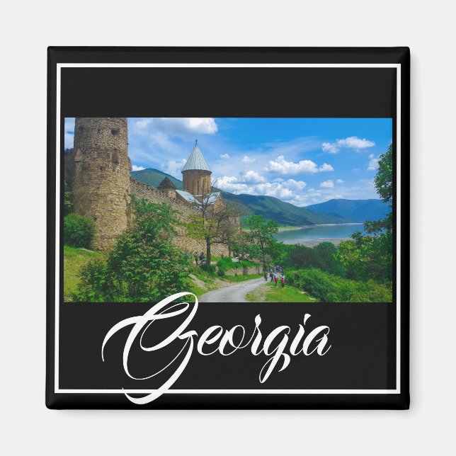Imán Castillo de Ananuri Georgia Aragvi Caucuses Montañ (Frente)