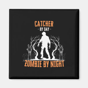 Imán Cazador De Día Zombie Por La Noche Halloween Vende
