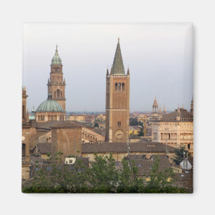 Imán centro de la ciudad de Parma; iglesia Battistero a