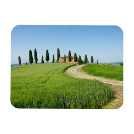 Imán Chalet de campo con cipreses en la Toscana