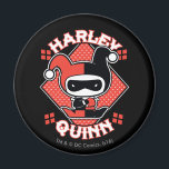 Imán Chibi Harley Quinn Splits<br><div class="desc">Echa un vistazo a Chibi Harley Quinn mientras hace las divisiones delante de un fondo de diamante de polka rojo con su nombre escrito a su alrededor.</div>