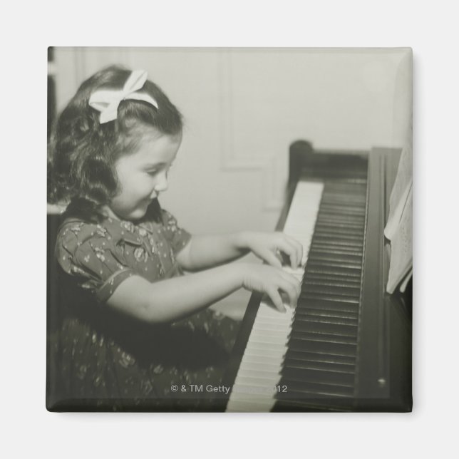 Imán Chica jugando al piano (Frente)