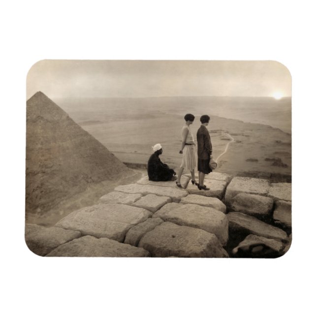 Imán Chicas Flapper Amanecer Pirámide de Keops, Egipto  (Horizontal)