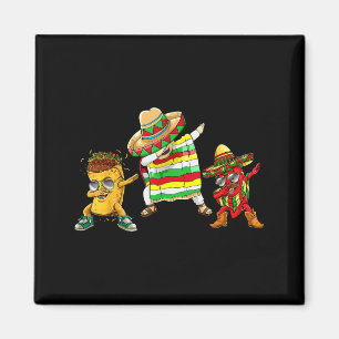 Imán Chico Mexicano Haciendo Dabbing con Poncho Cinco D