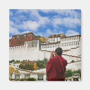 Imán China, Tíbet, Lhasa, monje tibetano con Potala