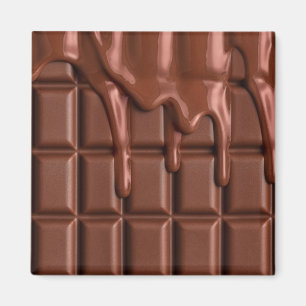 Imán chocolate fundido goteando sobre una manzana de ch