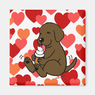 Imán Chocolate Lab Licando helado con corazón