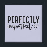 Imán Cita Inspiradora del Boho "Perfectamente imperfect<br><div class="desc">Celebra tu ser único con este imperfecto imperfecto estilo boho inspirador imperfecto. Con una tipografía moderna con letras a mano y tonos suaves y tierra, este imán le da un toque cálido y auténtico a su espacio. Ideal para cualquiera que acepte sus defectos y encuentre fuerza en la autenticidad. Colóquelo...</div>