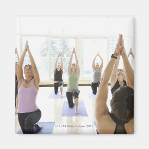 Imán Clase principal del instructor de la yoga con