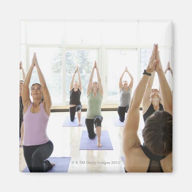 Imán Clase principal del instructor de yoga a través de (Frente)