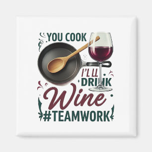 Imán Cocina, bebo vino. Trabajo en equipo.