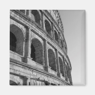 Imán Coliseo en Roma. Anfiteatro romano monumental