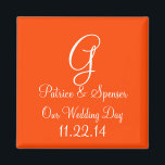 Imán Color de coincidencia de alto extremo rojo Naranja<br><div class="desc">Magnates de monograma favorito de bodas con el nombre de la novia, el nombre de Groom y el diseño de fecha Boda Opción de estilo de color sólido - Opción de diseño de diseñador personalizado y personalizado - Los imanes de personalizado de color color color rojo de alta gama de...</div>