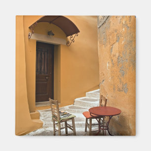Imán Configuración de mesa en la acera, Chania, Creta,