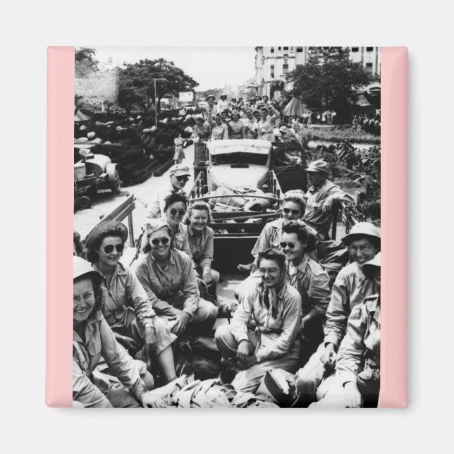 Imán Convoy de Enfermeras de la Segunda Guerra Mundial (Frente)