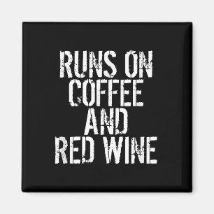Imán Corre En Café Y Vino Rojo