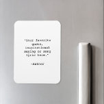 Imán Crear su propia cotización<br><div class="desc">Crea tu propio imán de presupuesto personalizado. Presenta una tipografía de máquina de escribir minimalista.</div>