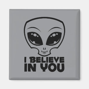 Imán Creo en ti Alien en línea negra