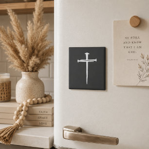 Imán Cruz Cristiana Blanca Tres Clavos Rústica