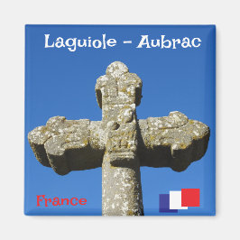 Imán Cruz en la aldea Laguiole