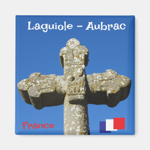 Imán Cruz en la aldea Laguiole