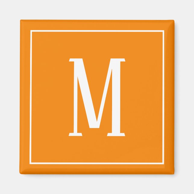 Imán cuadrado con monograma blanco sobre naranja (Frente)