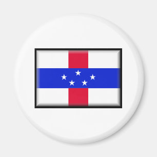 Imán Curaçao señala por medio de una bandera