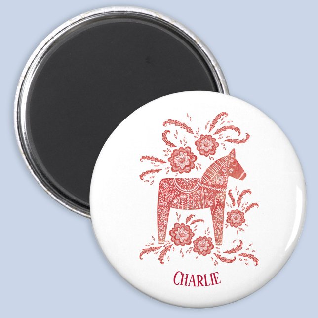 Imán Dala Horse sueco personalizado (Swedish Dala Horse red and white folk art personalized name magnet)