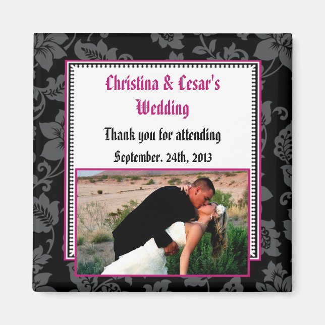 Imán de anuncio 2"x2" negro floral rosa caliente (Frente)