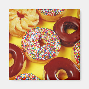 Imán de donuts frescos y sabrosos