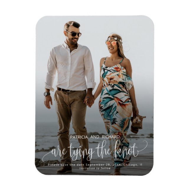 Imán de foto de boda para guardar la fecha de Tyin (Vertical)