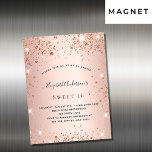 Imán de invitación de purpurina de oro rosa de cum<br><div class="desc">Fondo de degradado de color dorado y rosa pálido subió. Decorada con oro rosa,  goteos en purpurina de imitación rosada,  pinturas y globos. Personalice y agregue un nombre y detalles del fiesta. El nombre se escribe con un guión de estilo con letras a mano</div>