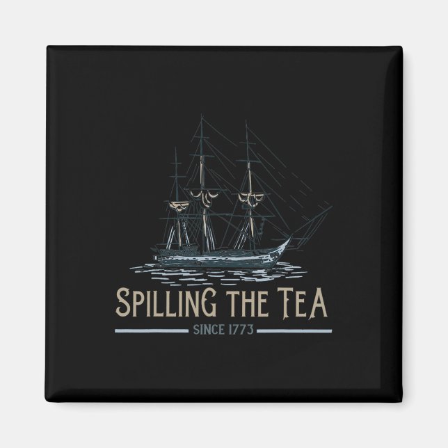 Imán De Julio Derramando El Té Desde 1773 Cuatro De Jul (Frente)