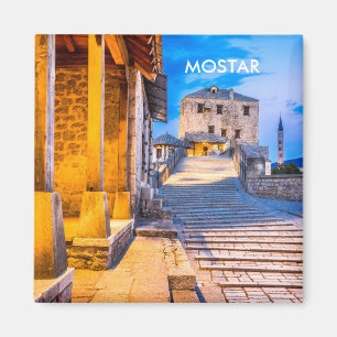 imán de la ciudad vieja de Mostar, Bosnia