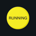 Imán de lavavajillas amarillo en marcha<br><div class="desc">Mínimo "corriendo" imán de cocina para lavavajillas con fondo amarillo que le ayuda con la organización de la cocina. Personalizar con su texto.</div>