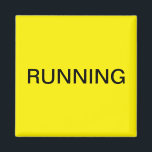 Imán de lavavajillas amarillo en marcha<br><div class="desc">Mínimo "corriendo" imán de cocina para lavavajillas con fondo amarillo que le ayuda con la organización de la cocina. Personalizar con su texto.</div>