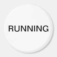 Imán de lavavajillas blanco mínimo en funcionamien