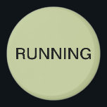 Imán de lavavajillas verde en funcionamiento<br><div class="desc">Mínimo "corriendo" imán de cocina para lavavajillas con un fondo verde sabio que le ayudará con la organización de la cocina. Personalizar con su texto.</div>