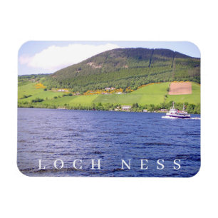 imán de nevera con vistas a Loch Ness