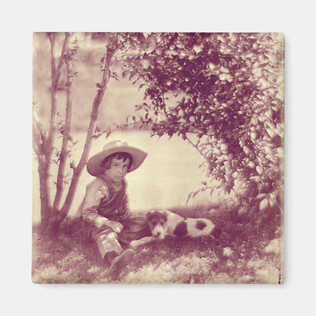 Imán de Niño Antiguo con Perro en Descanso (Frente)