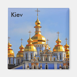 Imán De oro hace frente en de catedral en spri admitido