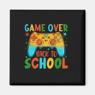 Imán De Vuelta Al Juego De Diversión Escolar Por Enseña