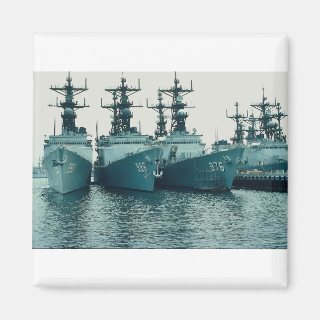 Imán Destructores de clase Spruance, NAV STA, San Diego (Frente)