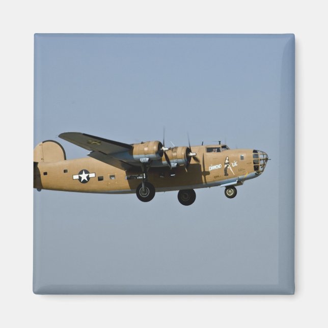 Imán Diamond Lil B-24 Bomber, aterrizando en Oshkosh, (Frente)